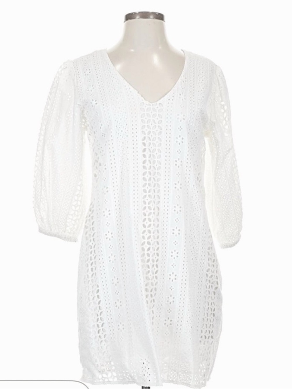 Evereve Women's White Eyelet V-Neck Dress w/pockets
